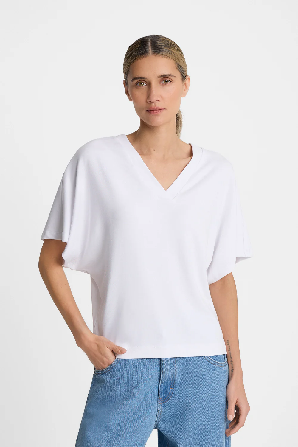 T-shirt Miss Amity White - Image 3