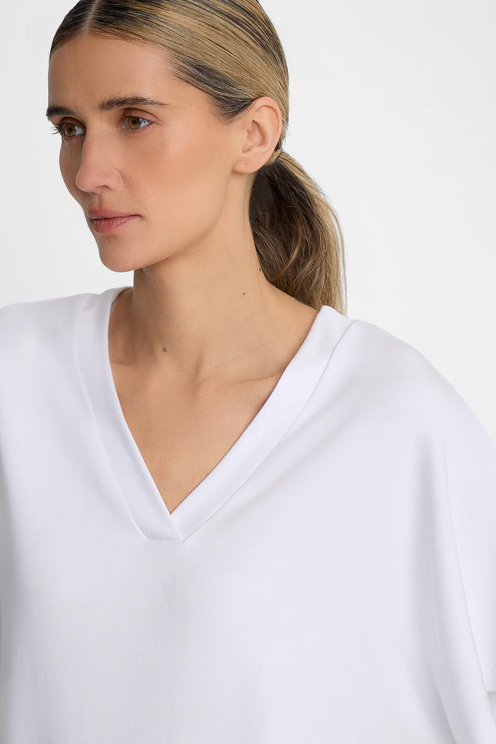 T-shirt Miss Amity White - Image 4