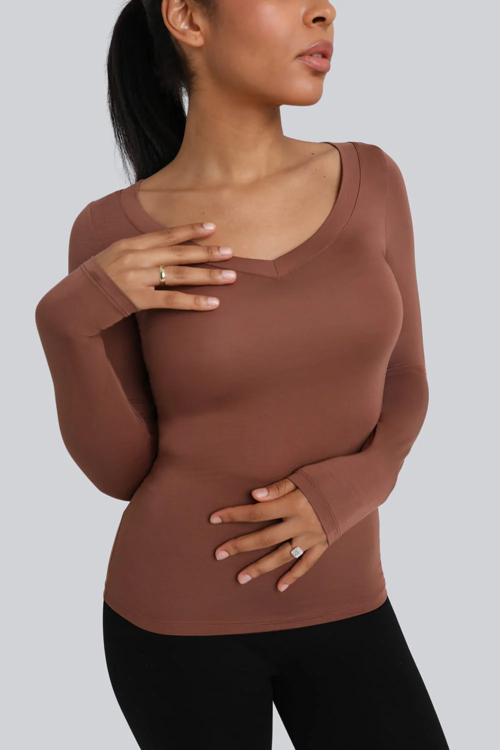 Longsleeve Miss Invisible V-neck Chocolate - Image 5
