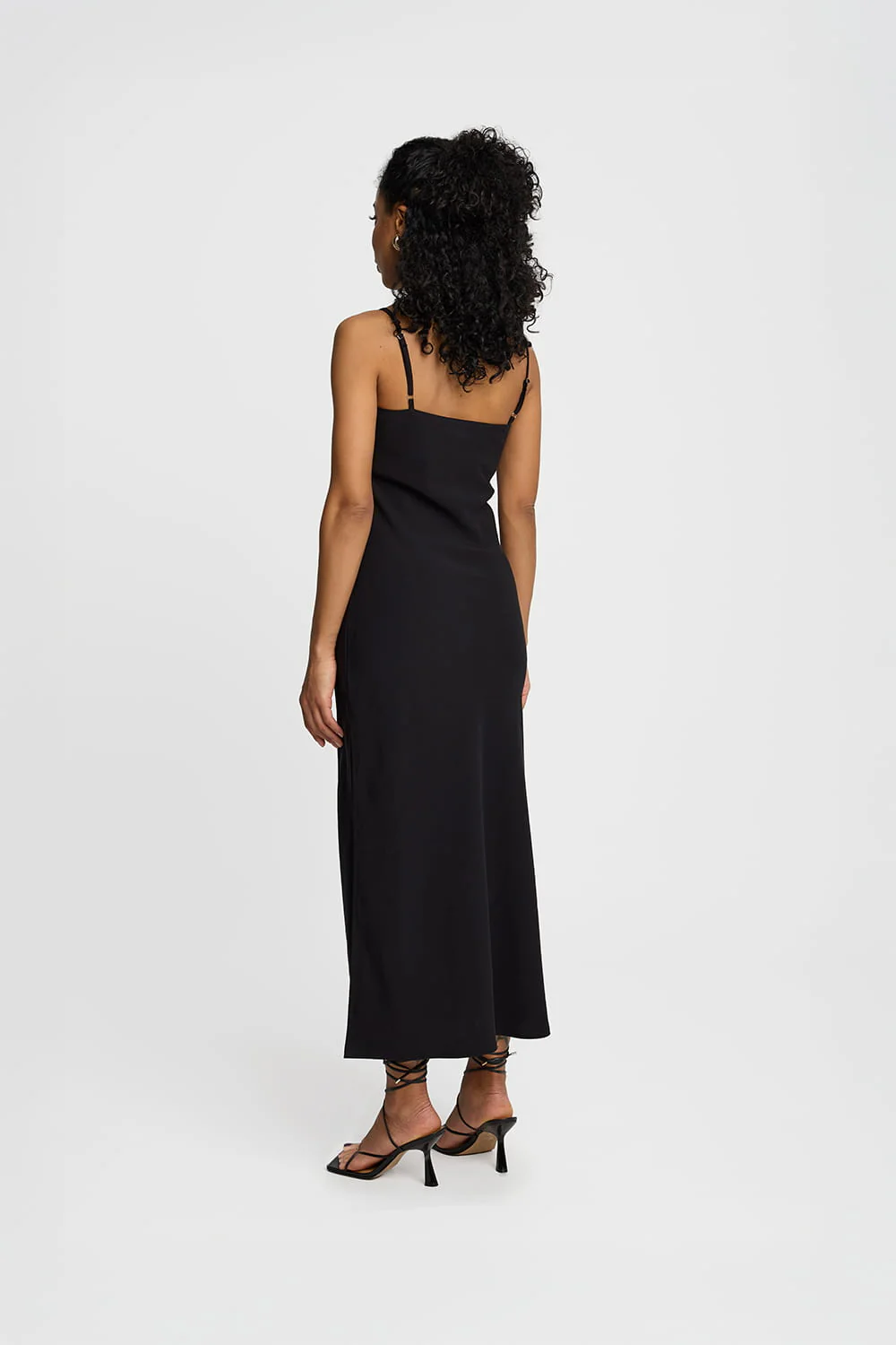 Sukienka Miss Simply Black - Image 5