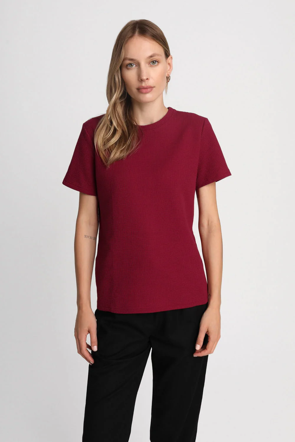 T-shirt Miss Dapper Wine Red - Image 3