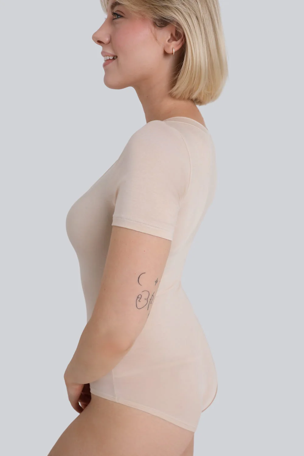 Body Miss Invisible Shortsleeve V-neck Sand - Image 6