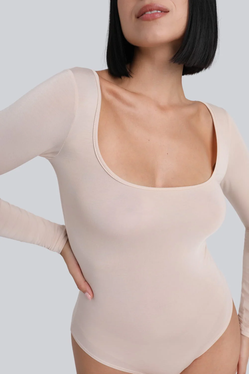 Body Miss Invisible Longsleeve U-neck Sand - Image 4